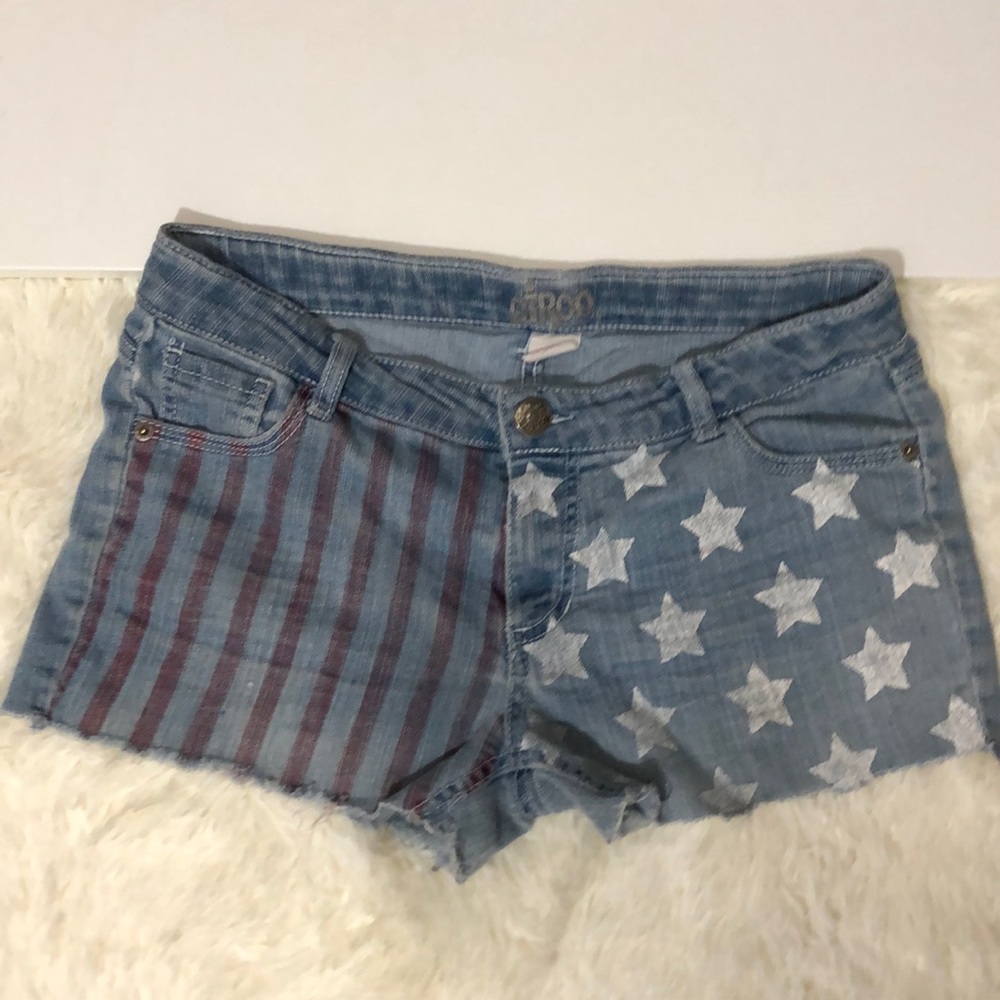 🌺 Stars and Stripes Jean Shorts - Picture 1 of 4